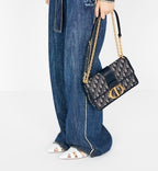 30 MONTAIGNE CHAIN BAG