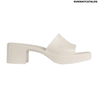 Gucci Women’s rubber slide sandal