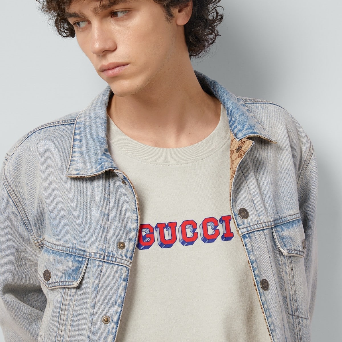 T-SHIRT WITH GUCCI PRINT
