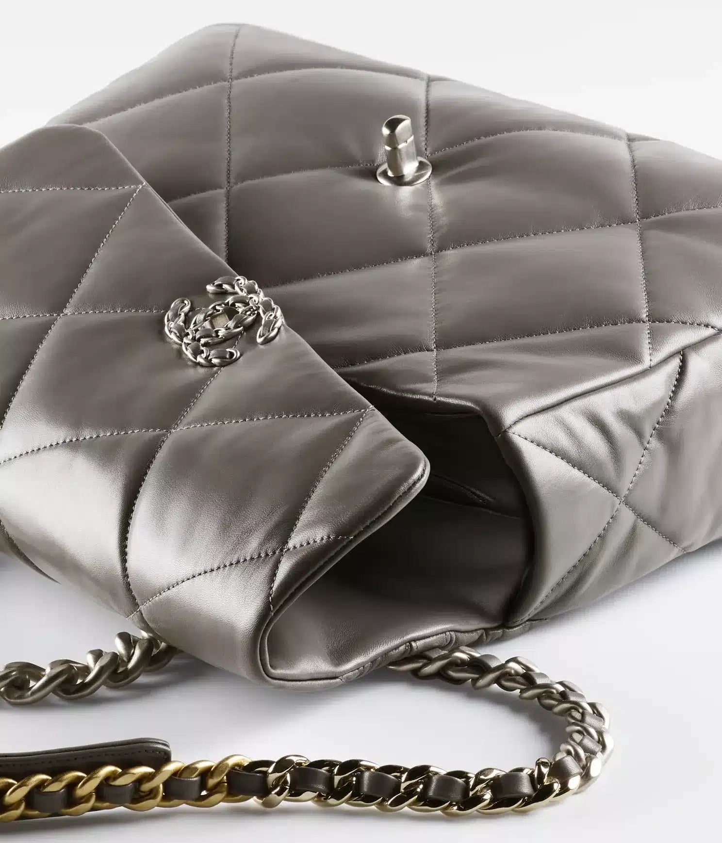CHANEL 19 Maxi Handbag