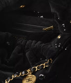 CHANEL 22 Handbag
