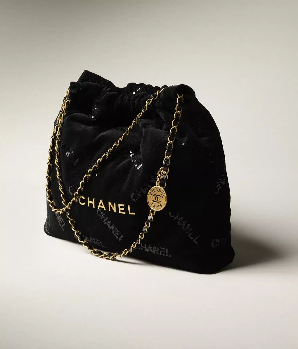 CHANEL 22 Handbag