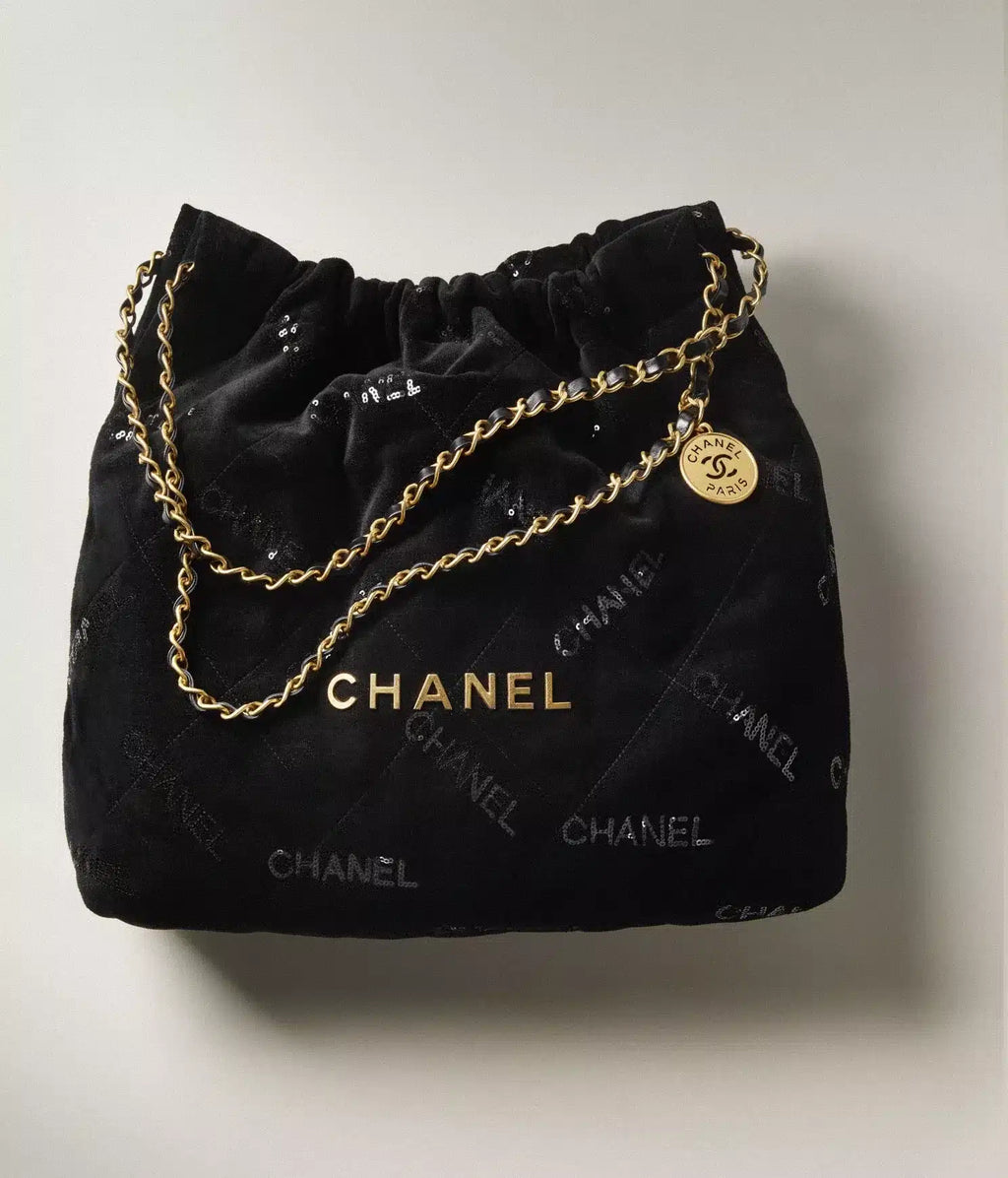 CHANEL 22 Handbag