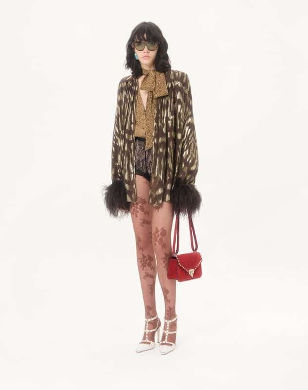 Valentino Garavani Rockstud Small Shoulder Bag In Suede