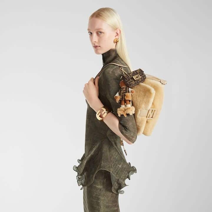 Mamma Baguette Medium Beige shearling bag