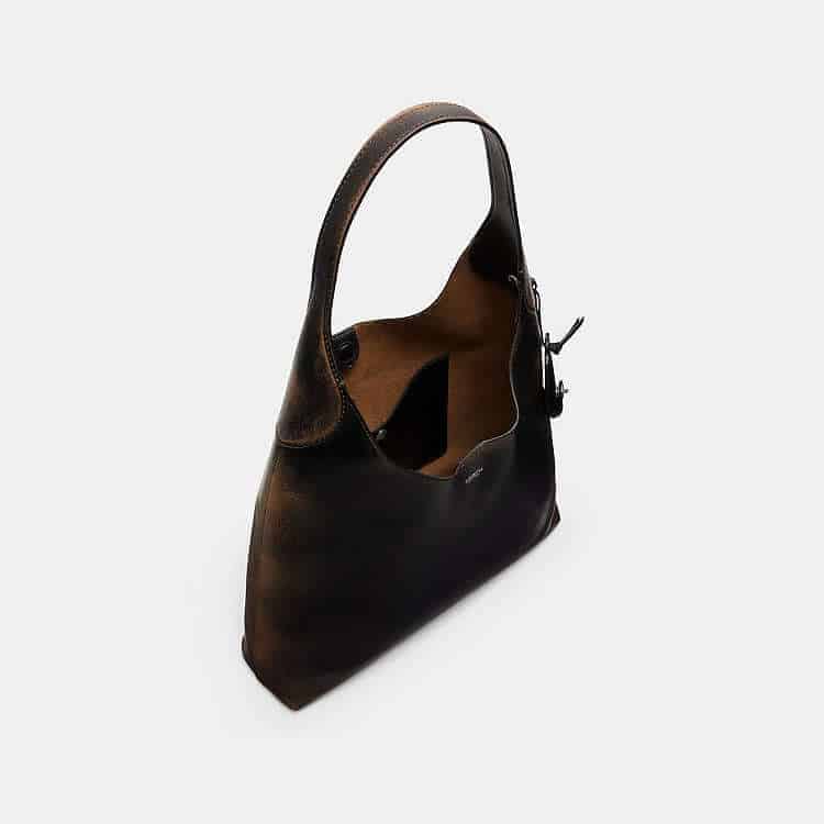 Brooklyn Shoulder Bag 39 In Loved Leather