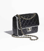 FLAP BAG  Lambskin  Black &amp; White