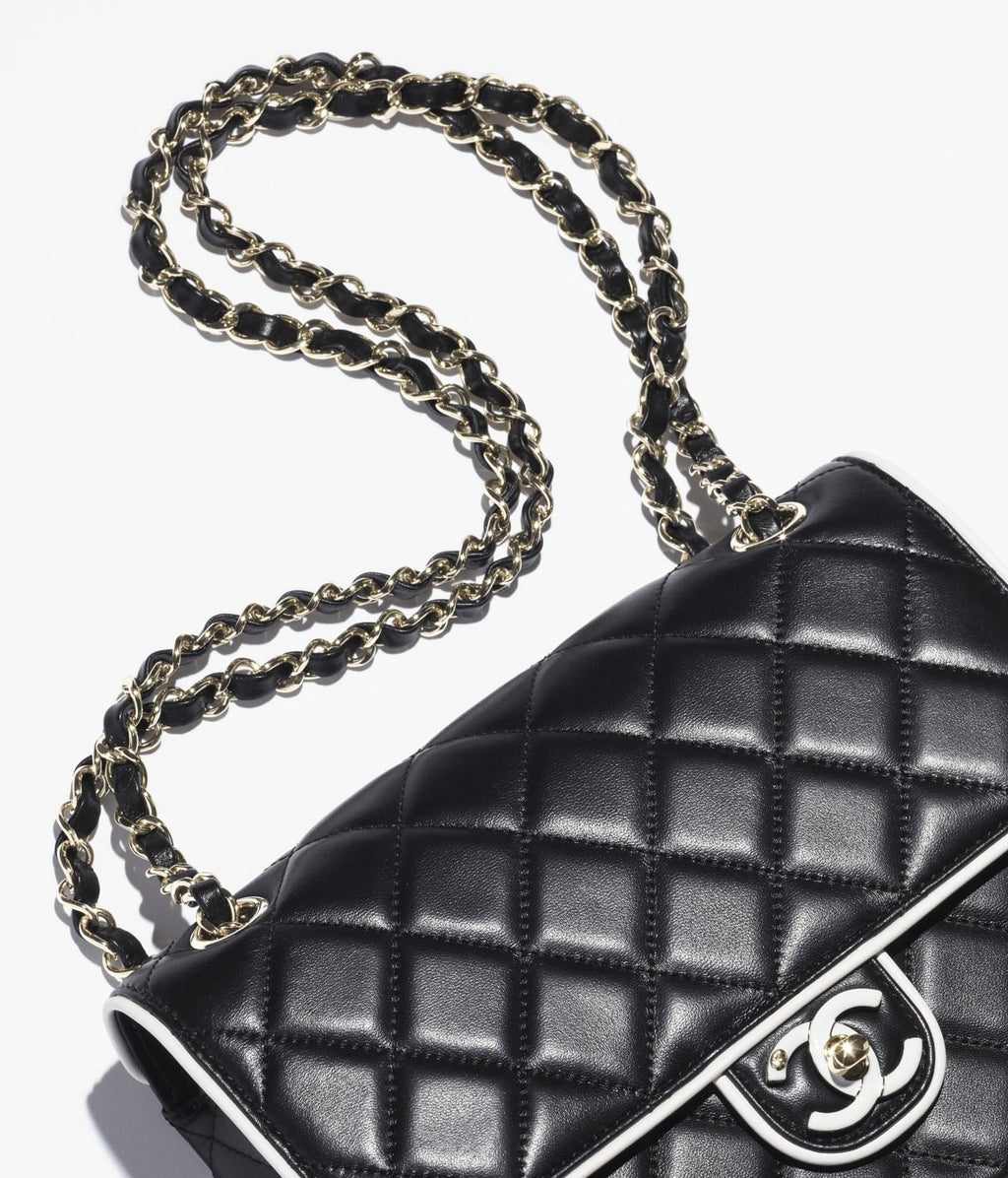 FLAP BAG  Lambskin  Black &amp; White
