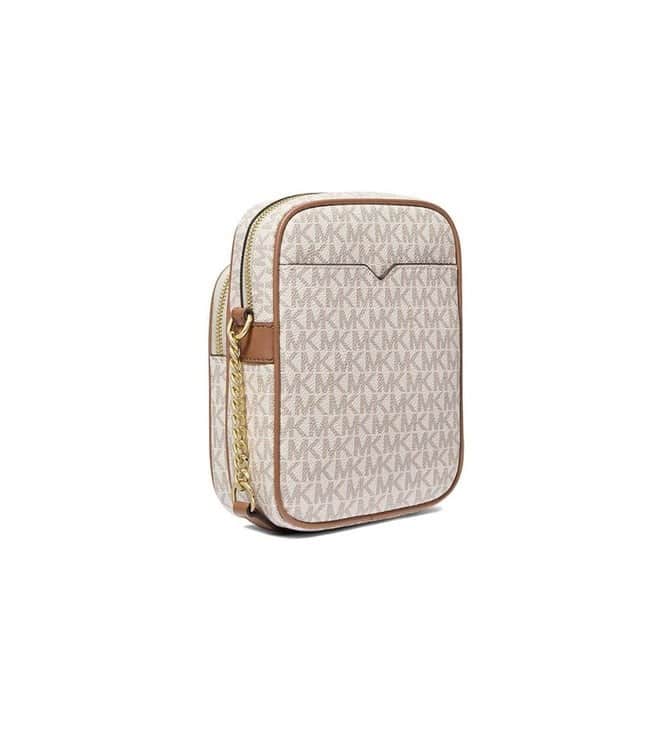 Vanilla Jet Set Travel Logo Medium Cross Body Bag