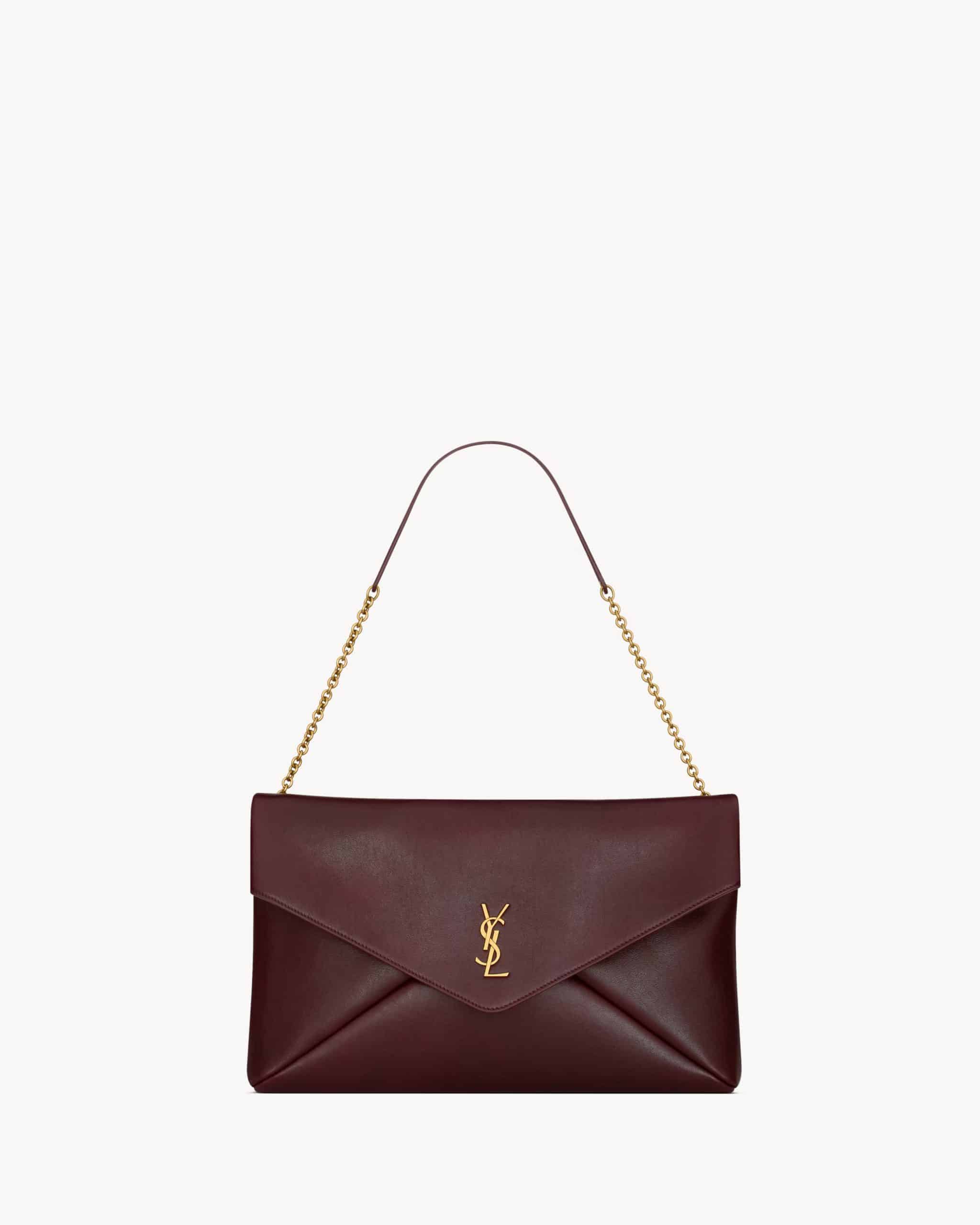 CASSANDRE LARGE POUCH ON CHAIN IN SHINY LEATHER