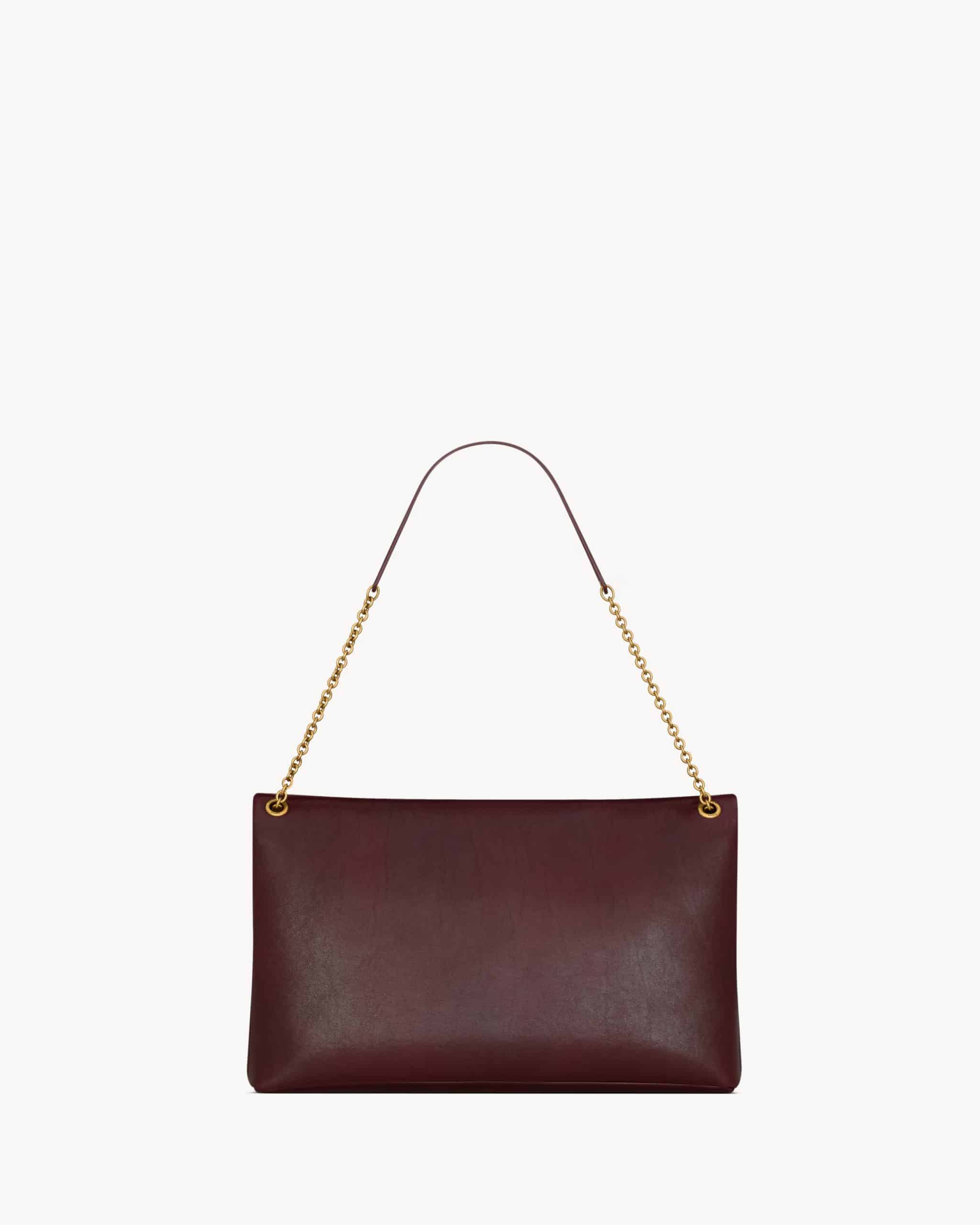 CASSANDRE LARGE POUCH ON CHAIN IN SHINY LEATHER