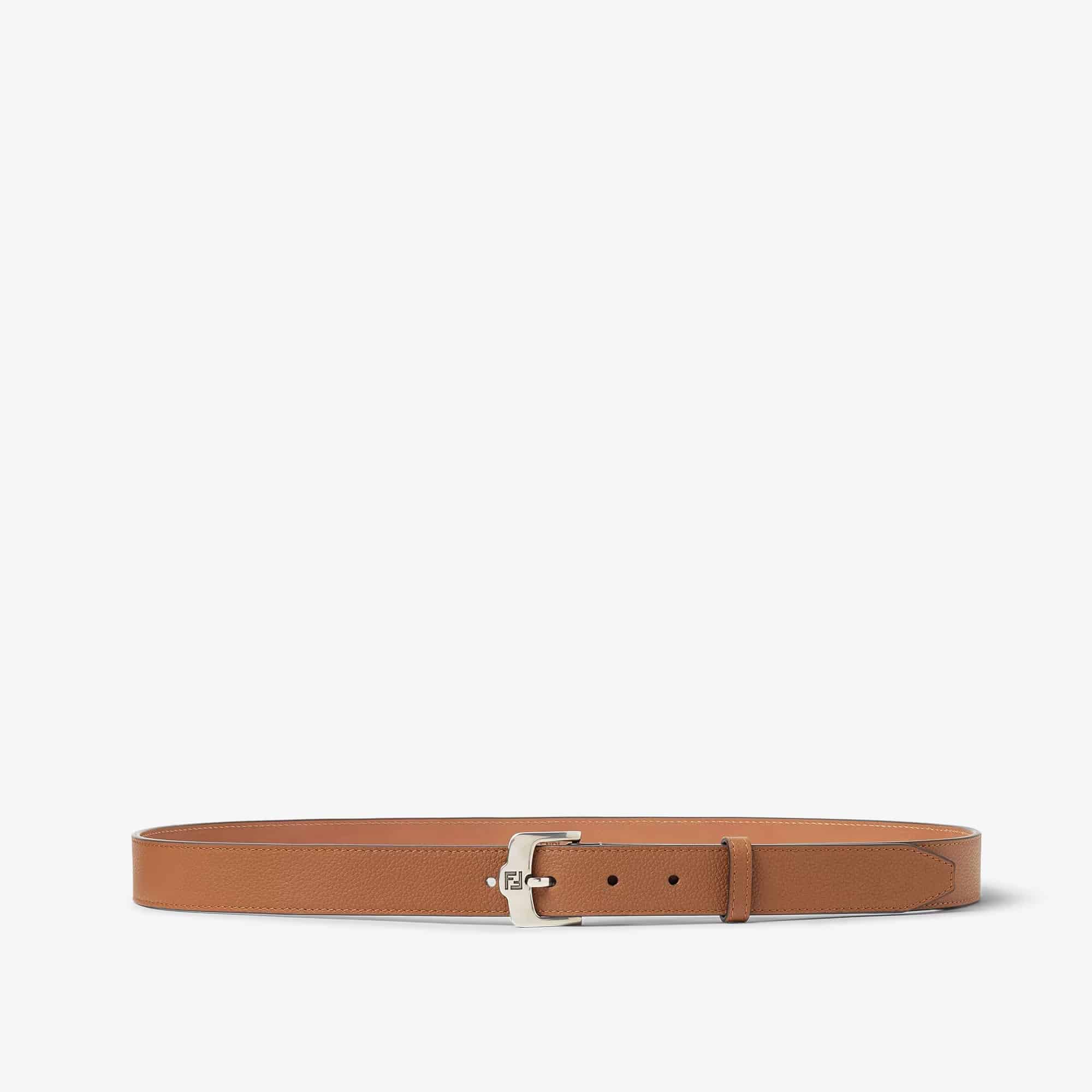 Natural-coloured leather belt