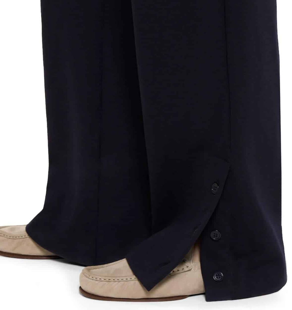 Cotton jersey leisure pants with embroidery