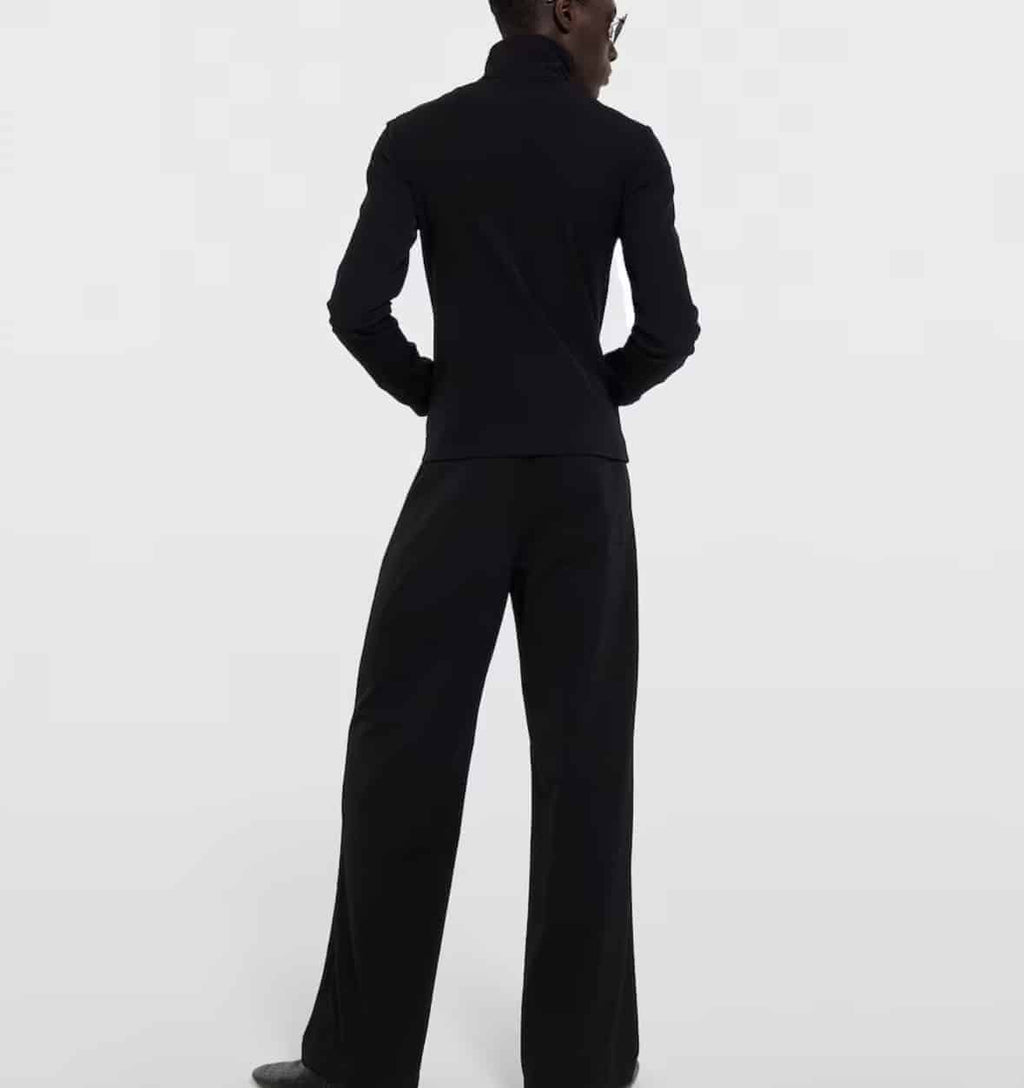 Stretch nylon sportswear pants
