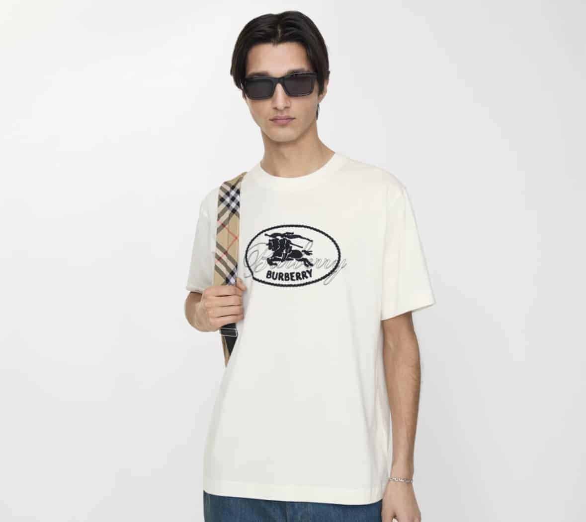 Knight Stamp Cotton T-shirtPrice