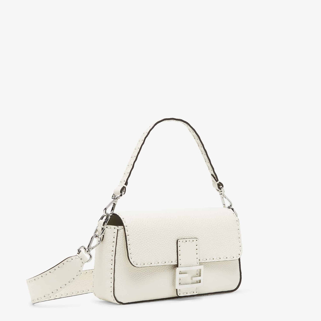 Baguette Ice white Selleria bag