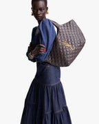 ICARE MEDIUM IN QUILTED NAPPA DARK CHOCOLATE