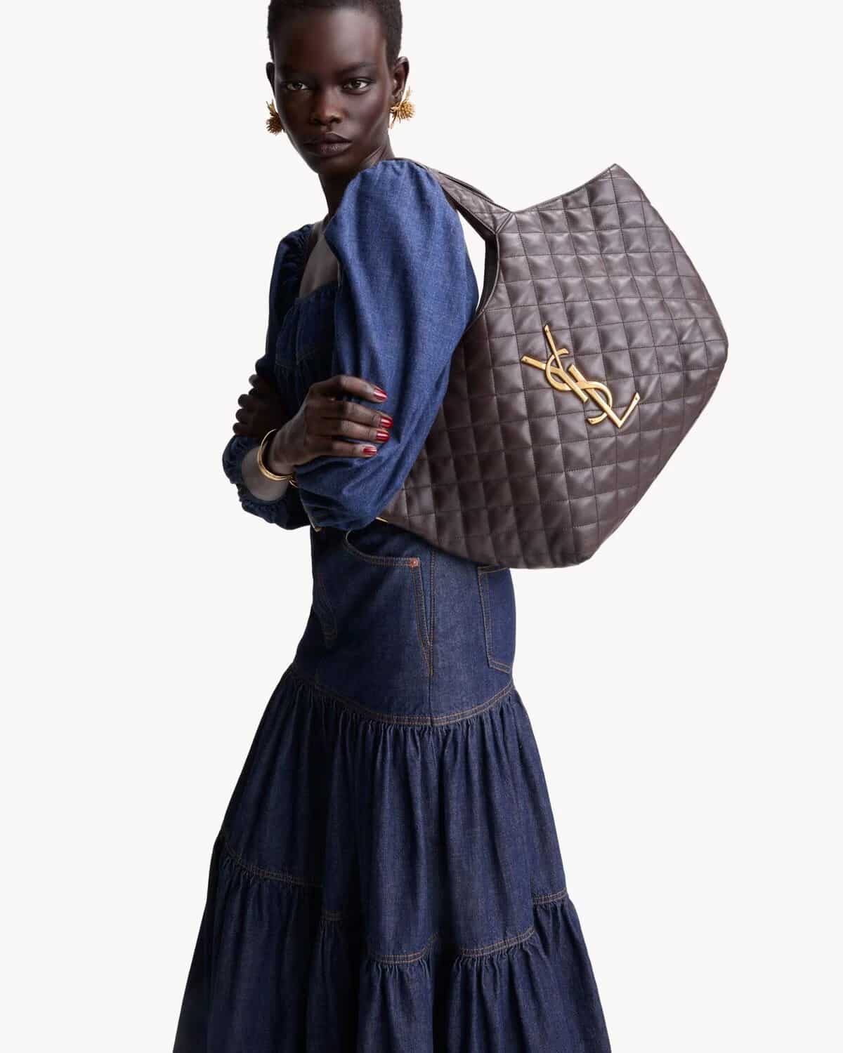 ICARE MEDIUM IN QUILTED NAPPA DARK CHOCOLATE