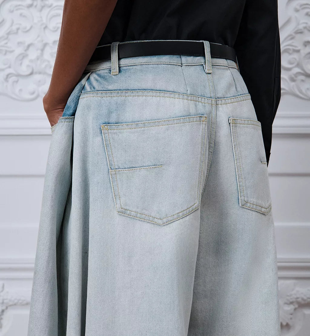 Loose-Fit Jeans