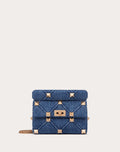 MEDIUM ROMAN STUD THE SHOULDER BAG IN DENIM WITH CHAIN