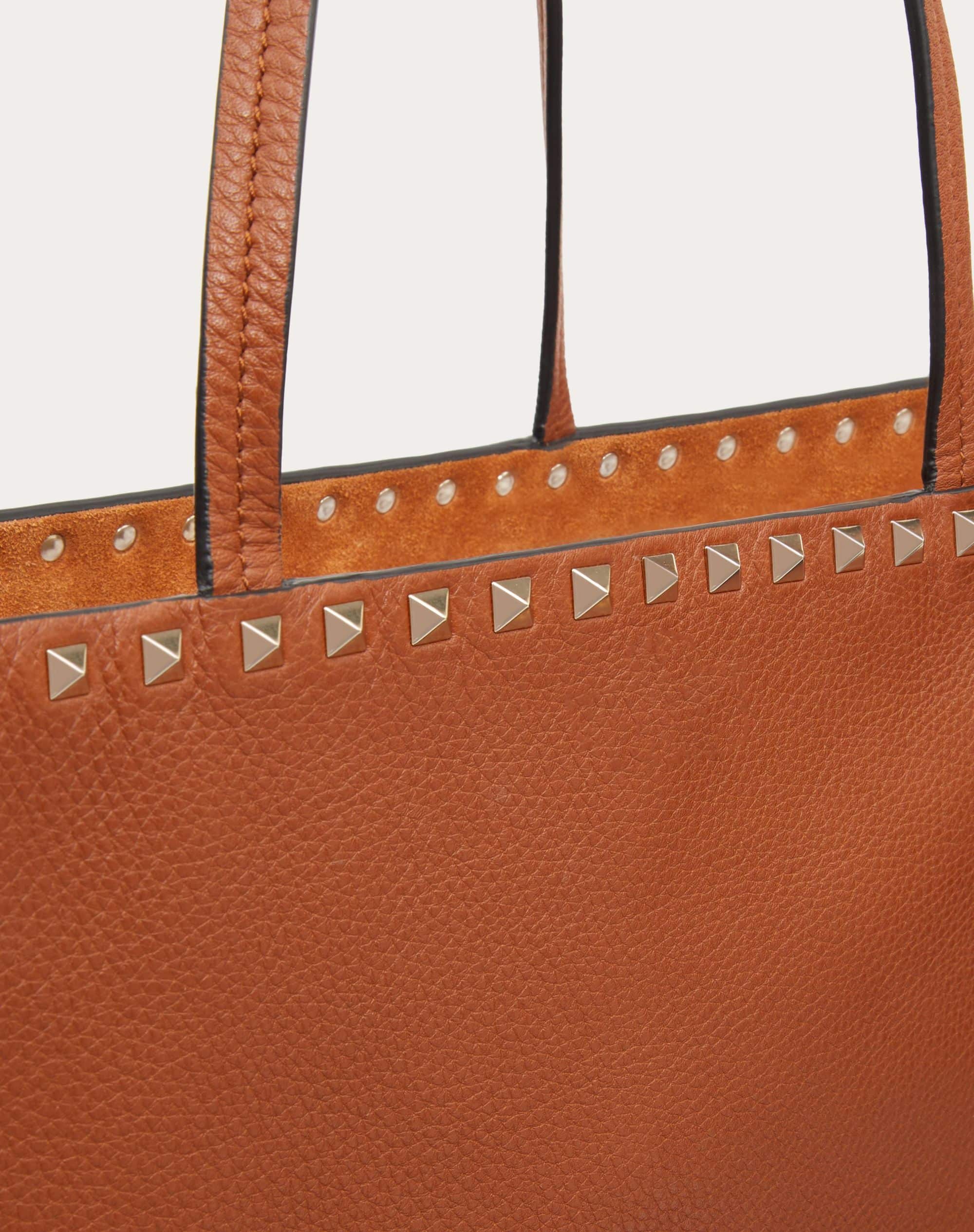 ROCKSTUD GRAINY CALFSKIN TOTE BAG