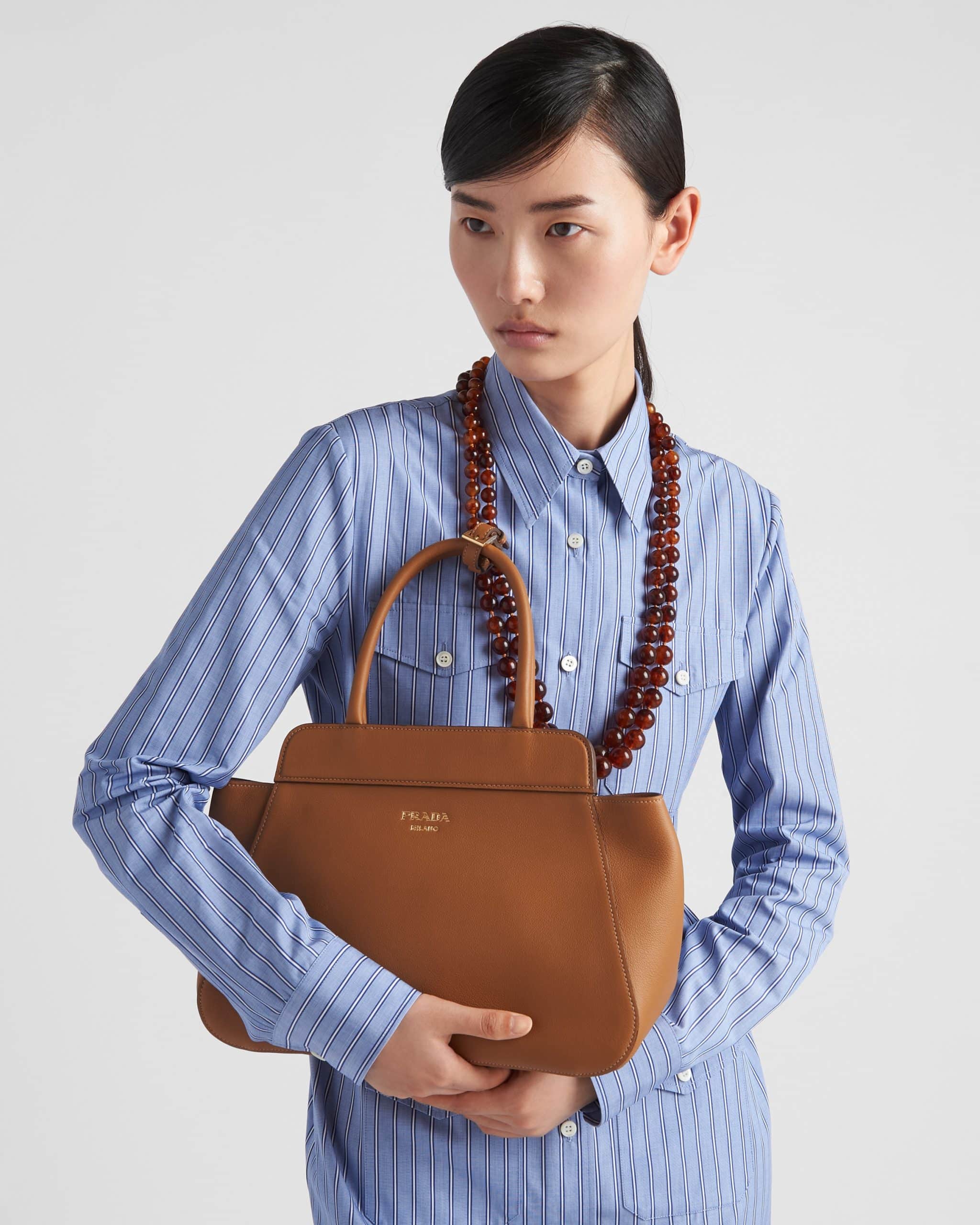 Medium leather tote bag