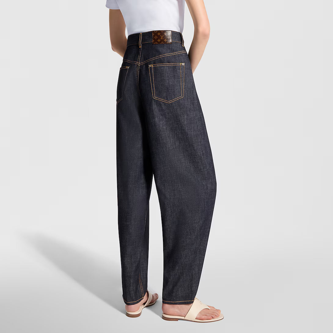 Wide-Cut Pleat Jeans